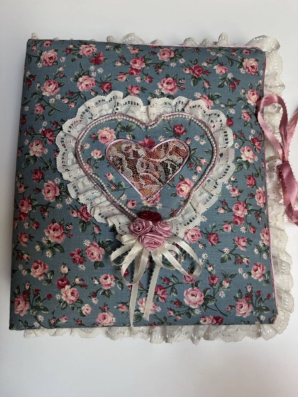 Vintage Puffy Fabric 80’s Lace Floral Country Granny Heart Photo Album Scrapbook